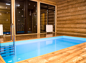 Подогреваемый бассейн в коттедже Банная Усадьба. Рамеское, Подмосковье